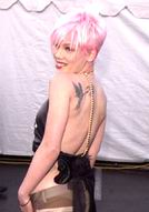 P!nk showing back
